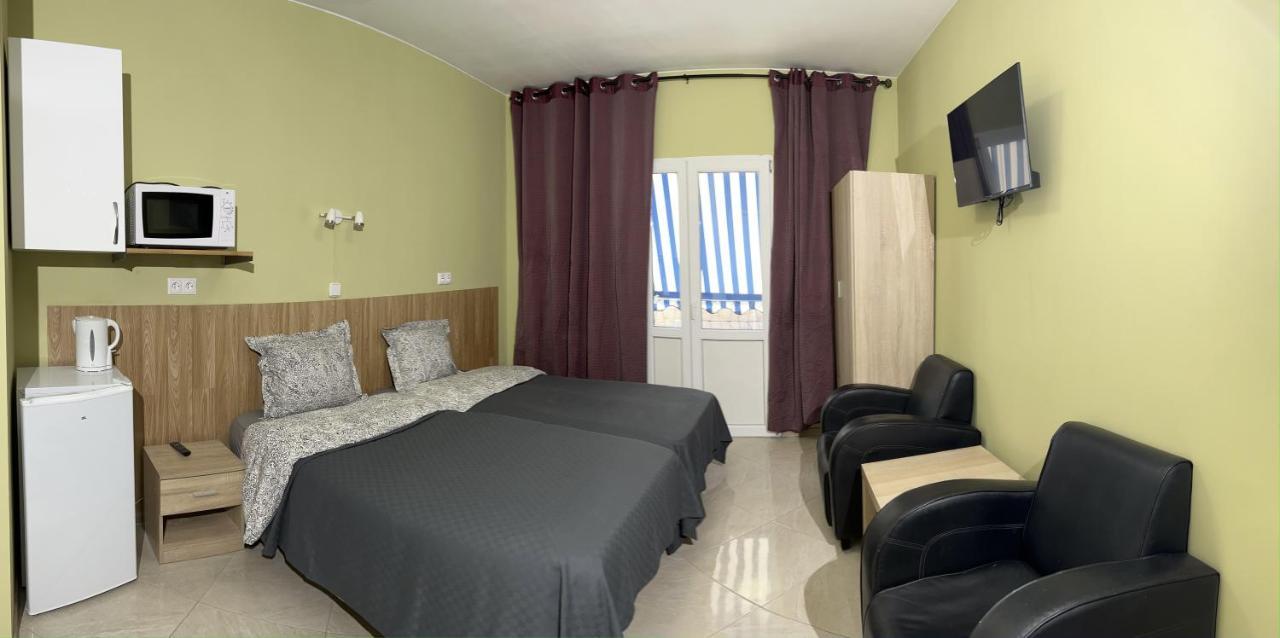 Mini-Hotel Casa De La Luz อาลิกันเต ภายนอก รูปภาพ