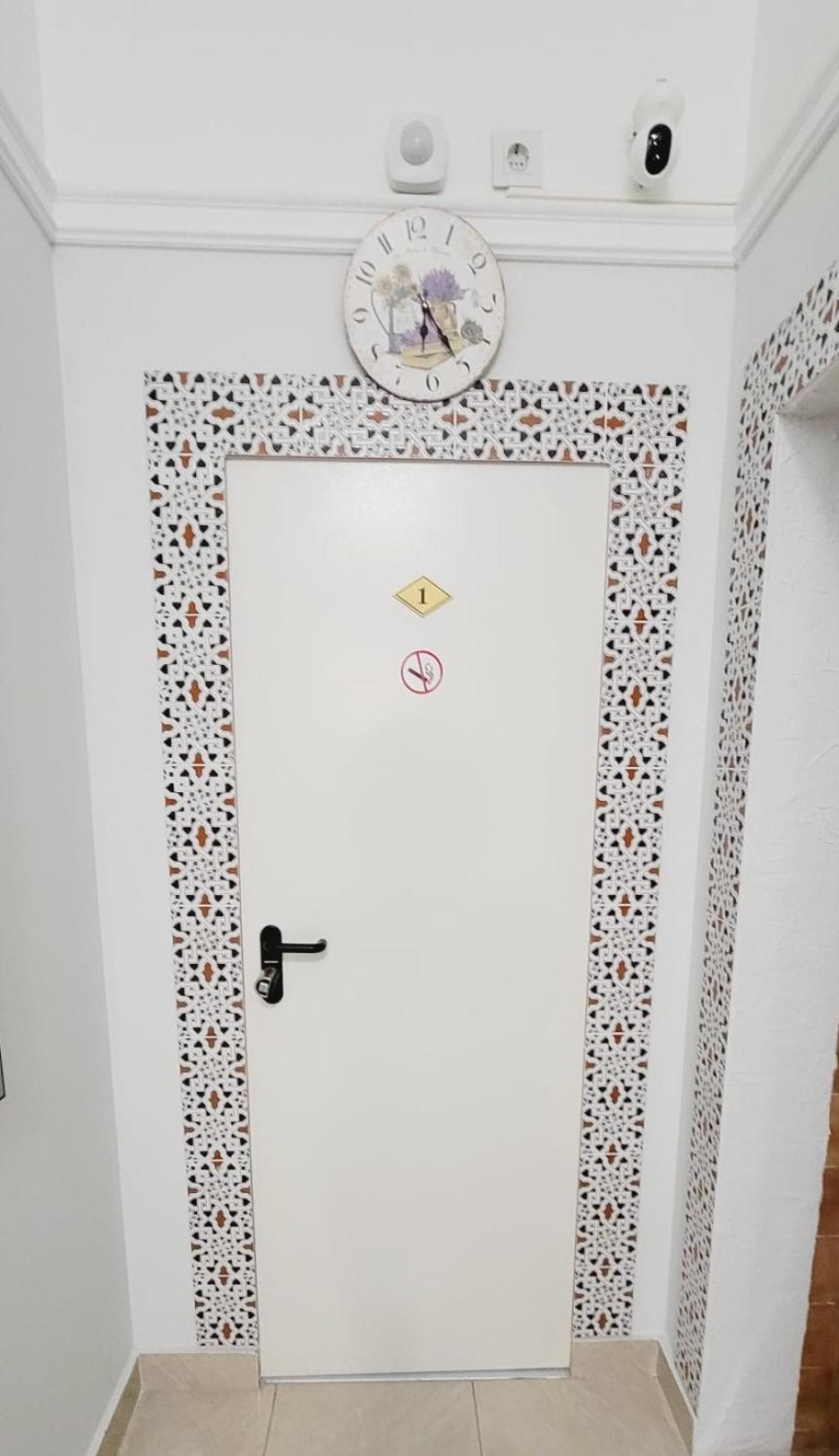 Mini-Hotel Casa De La Luz อาลิกันเต ภายนอก รูปภาพ